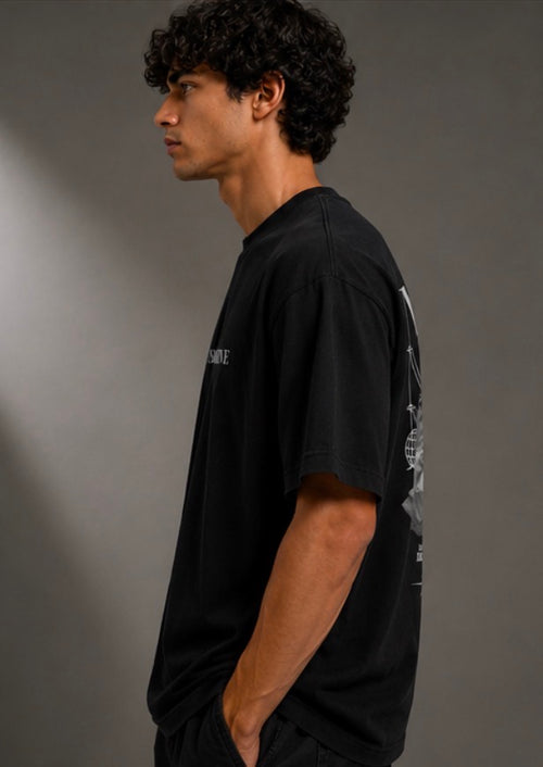 Norvé Oversized Graphic T-Shirt – Zwart